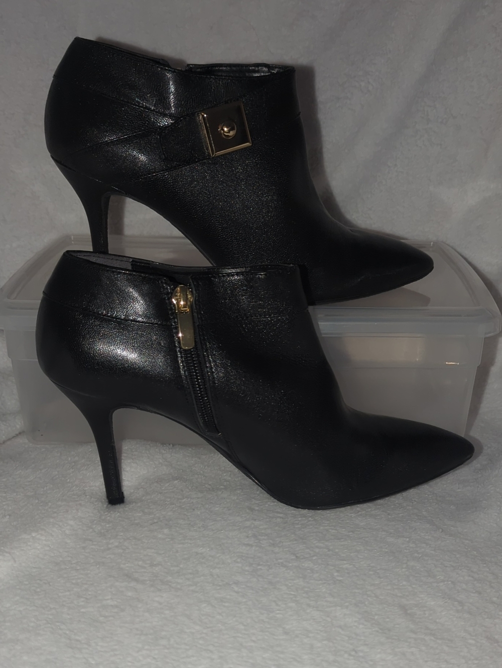Enzo Angiolini Black Leather Stiletto Ankle Booties With Gold Tone Zipper 8.5